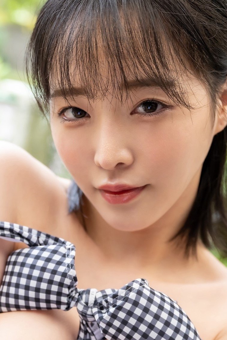 三宫椿（日语名：三宮つばき，罗马音：Sannomiya Tsubaki）